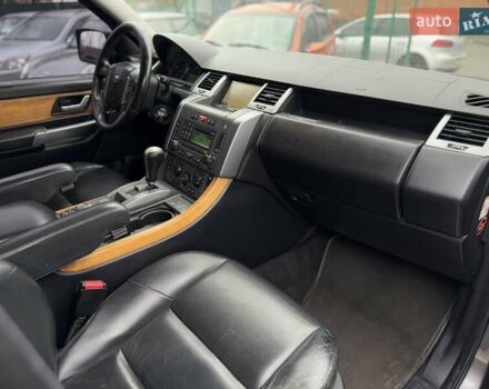 Ленд Ровер Рендж Ровер Спорт 2006 в Житомире на Automoto.ua Серый Ленд Ровер Рендж Ровер Спорт, объемом двигателя 2.72 л и пробегом 425 тыс. км за 7250 $, фото 8 на Automoto.ua