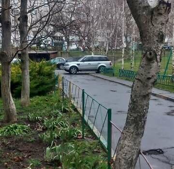 Сірий Ленд Ровер Range Rover Sport, об'ємом двигуна 2.72 л та пробігом 252 тис. км за 11000 $, фото 1 на Automoto.ua