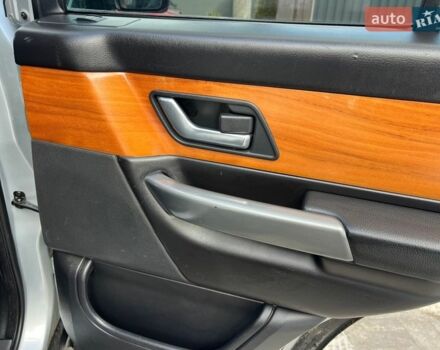 Серый Ленд Ровер Рендж Ровер Спорт, объемом двигателя 2.72 л и пробегом 220 тыс. км за 8800 $, фото 27 на Automoto.ua