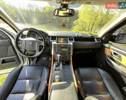 Серый Ленд Ровер Рендж Ровер Спорт, объемом двигателя 4.2 л и пробегом 211 тыс. км за 12900 $, фото 47 на Automoto.ua