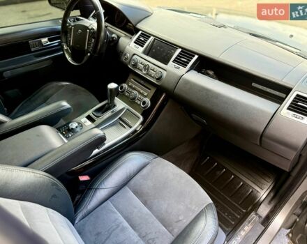 Сірий Ленд Ровер Range Rover Sport, об'ємом двигуна 5 л та пробігом 211 тис. км за 12800 $, фото 26 на Automoto.ua