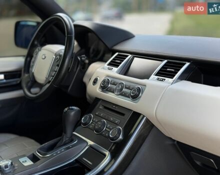 Сірий Ленд Ровер Range Rover Sport, об'ємом двигуна 5 л та пробігом 205 тис. км за 17500 $, фото 5 на Automoto.ua