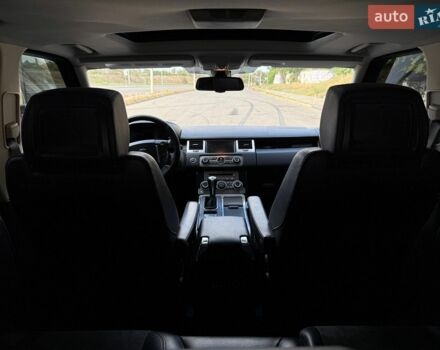 Сірий Ленд Ровер Range Rover Sport, об'ємом двигуна 5 л та пробігом 211 тис. км за 12800 $, фото 32 на Automoto.ua