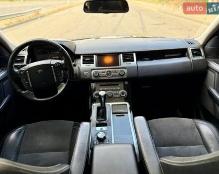 Сірий Ленд Ровер Range Rover Sport, об'ємом двигуна 5 л та пробігом 211 тис. км за 12800 $, фото 27 на Automoto.ua