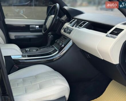 Сірий Ленд Ровер Range Rover Sport, об'ємом двигуна 5 л та пробігом 205 тис. км за 17500 $, фото 2 на Automoto.ua