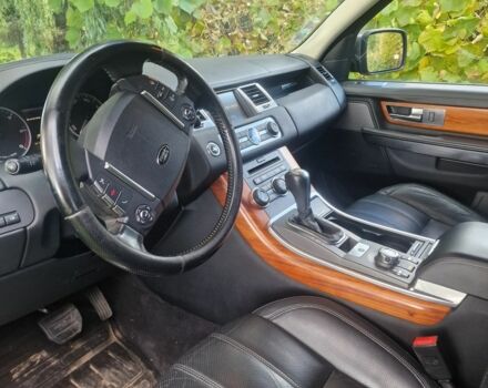 Ленд Ровер Рендж Ровер Спорт 2010 в Киеве на Automoto.ua Серый Ленд Ровер Рендж Ровер Спорт, объемом двигателя 3 л и пробегом 300 тыс. км за 4312 $, фото 3 на Automoto.ua