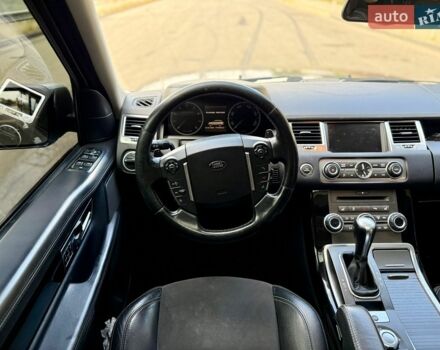 Сірий Ленд Ровер Range Rover Sport, об'ємом двигуна 5 л та пробігом 211 тис. км за 12800 $, фото 28 на Automoto.ua