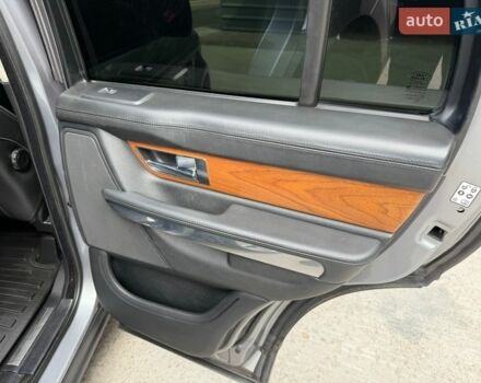 Серый Ленд Ровер Рендж Ровер Спорт, объемом двигателя 5 л и пробегом 231 тыс. км за 10850 $, фото 57 на Automoto.ua