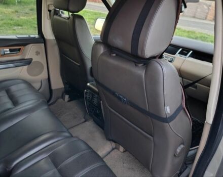 Серый Ленд Ровер Рендж Ровер Спорт, объемом двигателя 3 л и пробегом 180 тыс. км за 14000 $, фото 4 на Automoto.ua