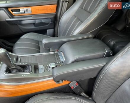 Серый Ленд Ровер Рендж Ровер Спорт, объемом двигателя 5 л и пробегом 231 тыс. км за 10850 $, фото 41 на Automoto.ua