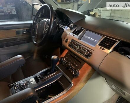 Сірий Ленд Ровер Range Rover Sport, об'ємом двигуна 3 л та пробігом 185 тис. км за 17000 $, фото 10 на Automoto.ua