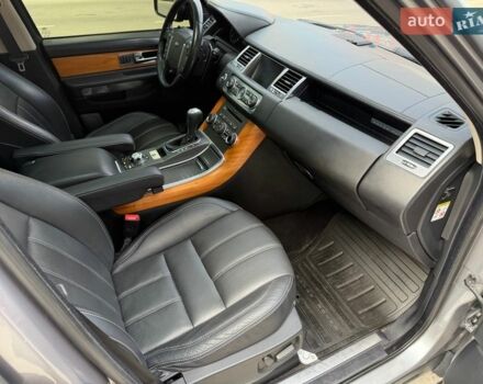 Серый Ленд Ровер Рендж Ровер Спорт, объемом двигателя 5 л и пробегом 231 тыс. км за 10850 $, фото 47 на Automoto.ua