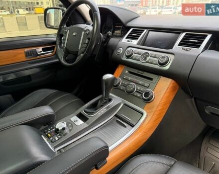 Серый Ленд Ровер Рендж Ровер Спорт, объемом двигателя 5 л и пробегом 231 тыс. км за 10850 $, фото 51 на Automoto.ua