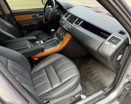 Серый Ленд Ровер Рендж Ровер Спорт, объемом двигателя 5 л и пробегом 231 тыс. км за 13000 $, фото 19 на Automoto.ua