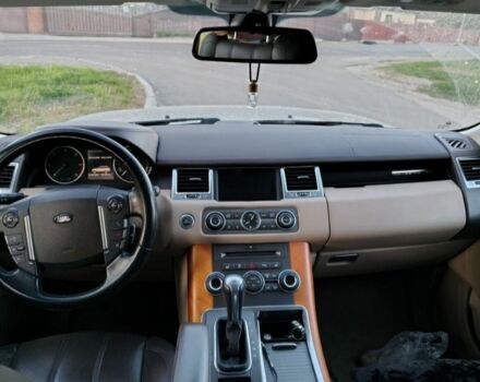 Серый Ленд Ровер Рендж Ровер Спорт, объемом двигателя 3 л и пробегом 180 тыс. км за 14000 $, фото 5 на Automoto.ua