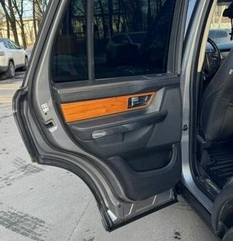 Сірий Ленд Ровер Range Rover Sport, об'ємом двигуна 5 л та пробігом 230 тис. км за 13999 $, фото 11 на Automoto.ua