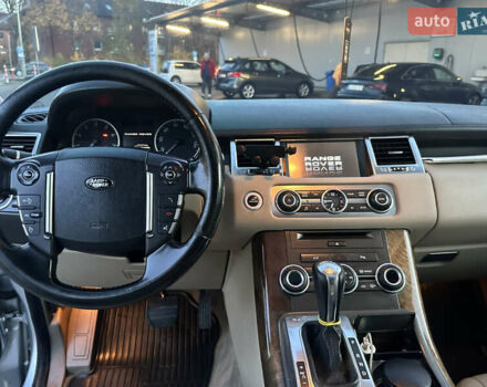 Серый Ленд Ровер Рендж Ровер Спорт, объемом двигателя 5 л и пробегом 230 тыс. км за 15000 $, фото 10 на Automoto.ua