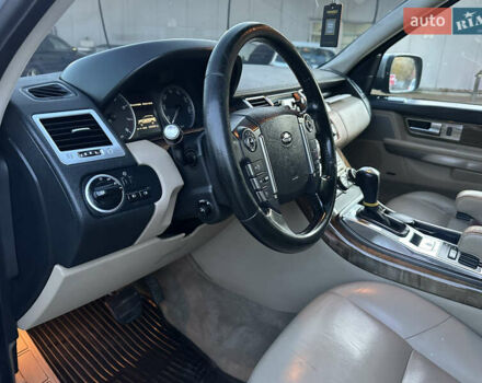 Серый Ленд Ровер Рендж Ровер Спорт, объемом двигателя 5 л и пробегом 230 тыс. км за 15000 $, фото 12 на Automoto.ua