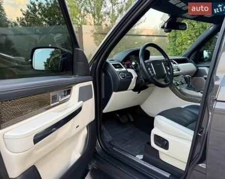 Сірий Ленд Ровер Range Rover Sport, об'ємом двигуна 3 л та пробігом 195 тис. км за 18900 $, фото 17 на Automoto.ua