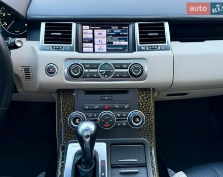 Сірий Ленд Ровер Range Rover Sport, об'ємом двигуна 3 л та пробігом 195 тис. км за 18900 $, фото 31 на Automoto.ua