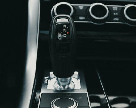 Сірий Ленд Ровер Range Rover Sport, об'ємом двигуна 3 л та пробігом 109 тис. км за 33000 $, фото 60 на Automoto.ua