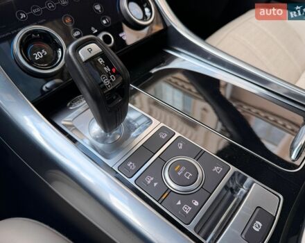 Сірий Ленд Ровер Range Rover Sport, об'ємом двигуна 5 л та пробігом 73 тис. км за 62000 $, фото 24 на Automoto.ua