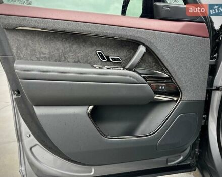 Ленд Ровер Рендж Ровер Спорт 2023 в Киеве на Automoto.ua Серый Ленд Ровер Рендж Ровер Спорт, объемом двигателя 3 л и пробегом 80 тыс. км за 107500 $, фото 42 на Automoto.ua