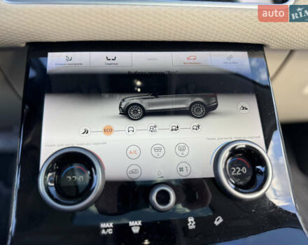 Белый Ленд Ровер Рендж Ровер Велар, объемом двигателя 2 л и пробегом 188 тыс. км за 28700 $, фото 30 на Automoto.ua
