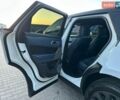 Білий Ленд Ровер Рендж Ровер Велар, об'ємом двигуна 2 л та пробігом 157 тис. км за 34999 $, фото 99 на Automoto.ua
