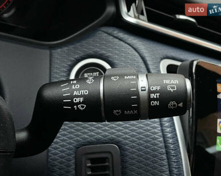 Белый Ленд Ровер Рендж Ровер Велар, объемом двигателя 2 л и пробегом 155 тыс. км за 29500 $, фото 50 на Automoto.ua