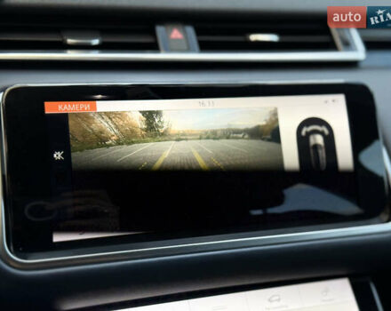 Белый Ленд Ровер Рендж Ровер Велар, объемом двигателя 2 л и пробегом 134 тыс. км за 33999 $, фото 88 на Automoto.ua