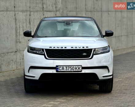 Белый Ленд Ровер Рендж Ровер Велар, объемом двигателя 2 л и пробегом 134 тыс. км за 33999 $, фото 7 на Automoto.ua