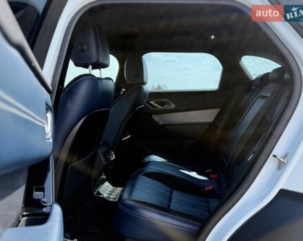 Білий Ленд Ровер Рендж Ровер Велар, об'ємом двигуна 2 л та пробігом 134 тис. км за 28999 $, фото 52 на Automoto.ua