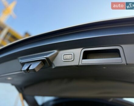 Белый Ленд Ровер Рендж Ровер Велар, объемом двигателя 2 л и пробегом 134 тыс. км за 29999 $, фото 73 на Automoto.ua