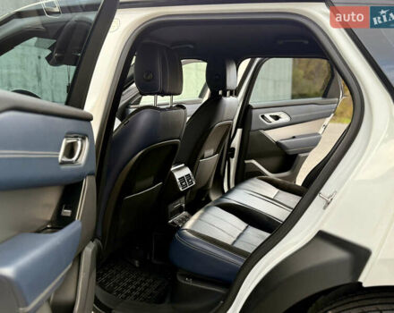 Белый Ленд Ровер Рендж Ровер Велар, объемом двигателя 2 л и пробегом 134 тыс. км за 33999 $, фото 57 на Automoto.ua