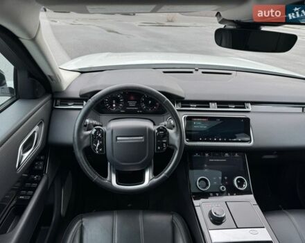 Белый Ленд Ровер Рендж Ровер Велар, объемом двигателя 3 л и пробегом 93 тыс. км за 33000 $, фото 17 на Automoto.ua