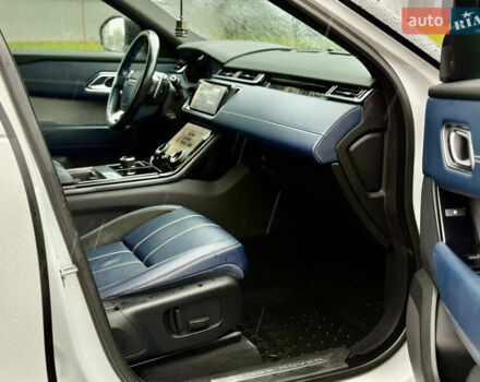 Белый Ленд Ровер Рендж Ровер Велар, объемом двигателя 2 л и пробегом 134 тыс. км за 29500 $, фото 67 на Automoto.ua