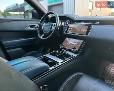 Білий Ленд Ровер Рендж Ровер Велар, об'ємом двигуна 2 л та пробігом 157 тис. км за 34999 $, фото 123 на Automoto.ua