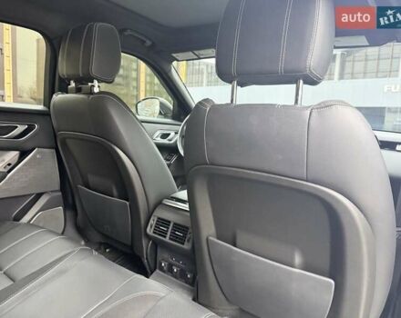 Білий Ленд Ровер Рендж Ровер Велар, об'ємом двигуна 2 л та пробігом 208 тис. км за 29999 $, фото 16 на Automoto.ua