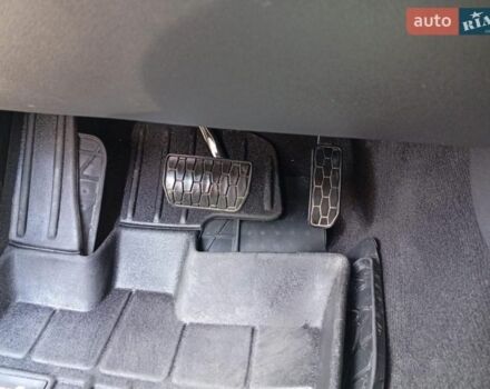 Белый Ленд Ровер Рендж Ровер Велар, объемом двигателя 2 л и пробегом 109 тыс. км за 31000 $, фото 97 на Automoto.ua