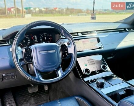 Білий Ленд Ровер Рендж Ровер Велар, об'ємом двигуна 2 л та пробігом 134 тис. км за 28999 $, фото 53 на Automoto.ua
