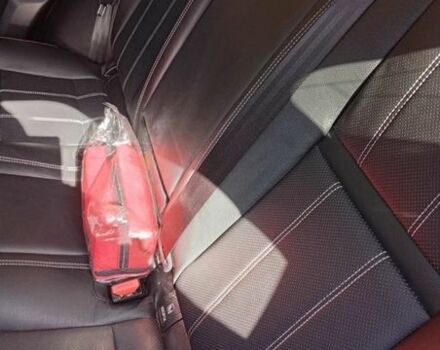 Белый Ленд Ровер Рендж Ровер Велар, объемом двигателя 2 л и пробегом 109 тыс. км за 31000 $, фото 113 на Automoto.ua