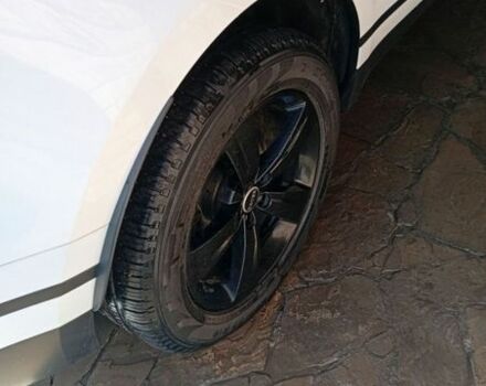 Белый Ленд Ровер Рендж Ровер Велар, объемом двигателя 2 л и пробегом 109 тыс. км за 31000 $, фото 52 на Automoto.ua