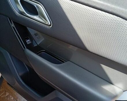 Белый Ленд Ровер Рендж Ровер Велар, объемом двигателя 2 л и пробегом 109 тыс. км за 31000 $, фото 84 на Automoto.ua