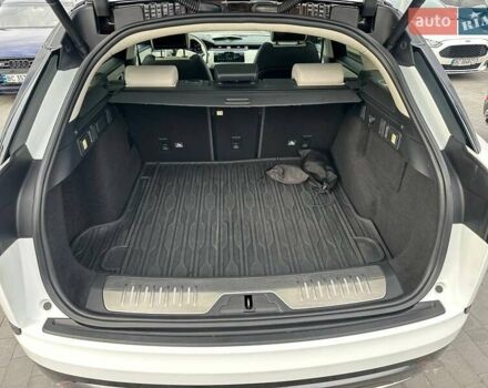 Белый Ленд Ровер Рендж Ровер Велар, объемом двигателя 2.99 л и пробегом 106 тыс. км за 43900 $, фото 29 на Automoto.ua