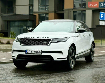 Белый Ленд Ровер Рендж Ровер Велар, объемом двигателя 2 л и пробегом 130 тыс. км за 32500 $, фото 12 на Automoto.ua