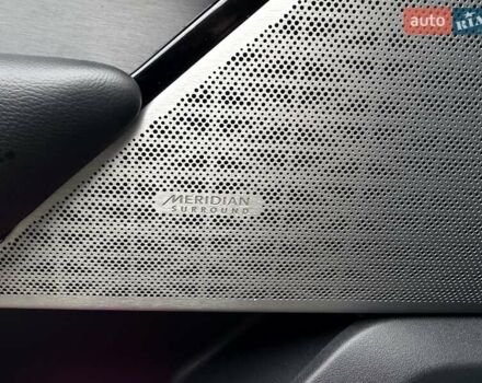 Білий Ленд Ровер Рендж Ровер Велар, об'ємом двигуна 2 л та пробігом 208 тис. км за 29999 $, фото 21 на Automoto.ua