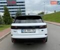Білий Ленд Ровер Рендж Ровер Велар, об'ємом двигуна 2 л та пробігом 152 тис. км за 33900 $, фото 9 на Automoto.ua