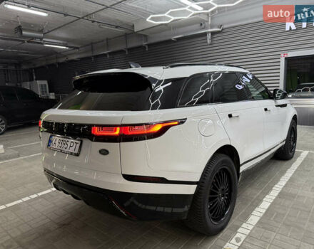 Белый Ленд Ровер Рендж Ровер Велар, объемом двигателя 2 л и пробегом 87 тыс. км за 33300 $, фото 3 на Automoto.ua