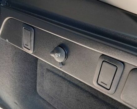 Белый Ленд Ровер Рендж Ровер Велар, объемом двигателя 2 л и пробегом 109 тыс. км за 31000 $, фото 36 на Automoto.ua